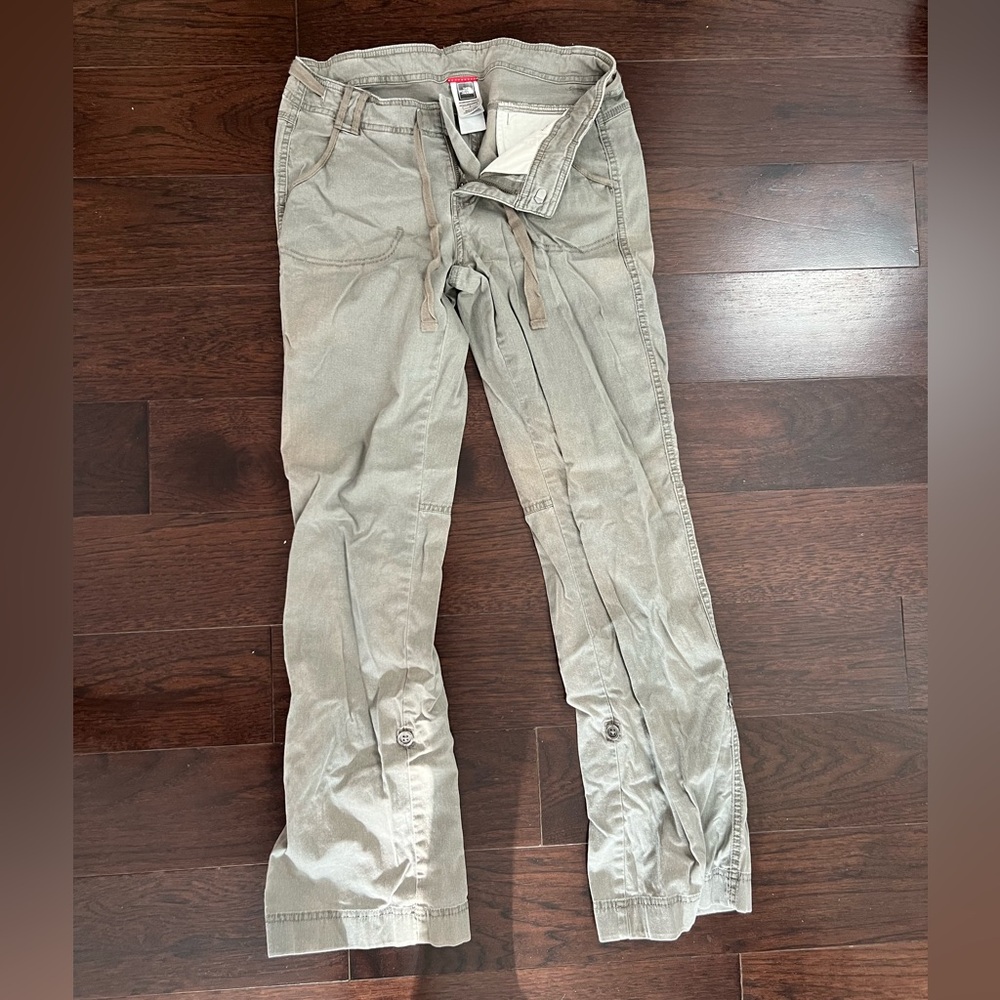 North face pants, adjustable to crops. Good for hiking.